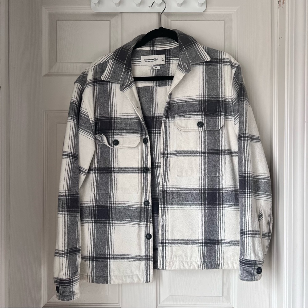 Abercrombie Plaid Button-Up Shirt Jacket in Small